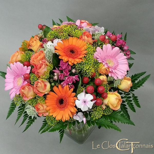 bouquet-de mariée-de couleurs-gaies-roses-branchues-orange-germini-hypericum-et-fenouil