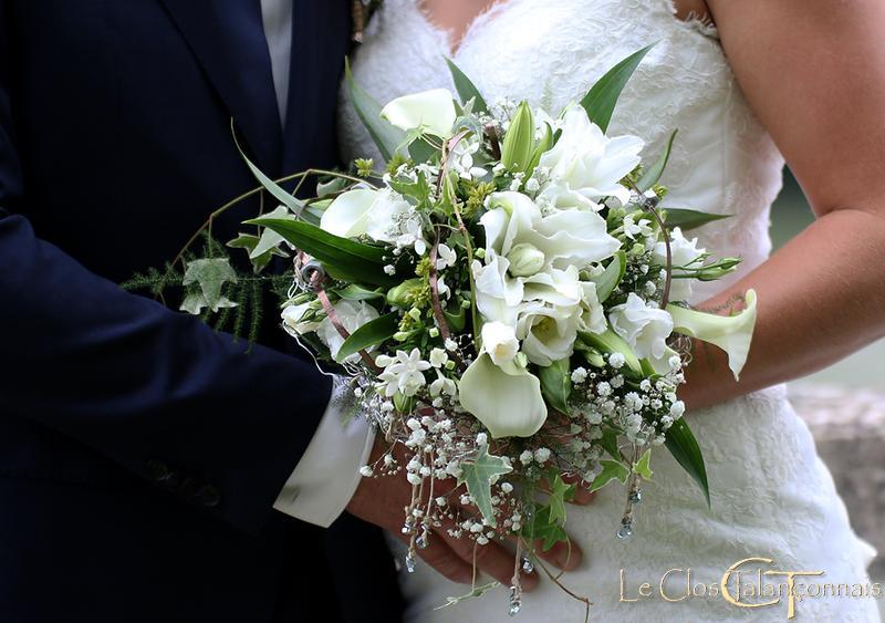 bouquet-de mariée-lys-double-blanc-callas-gypsophile-et lierre