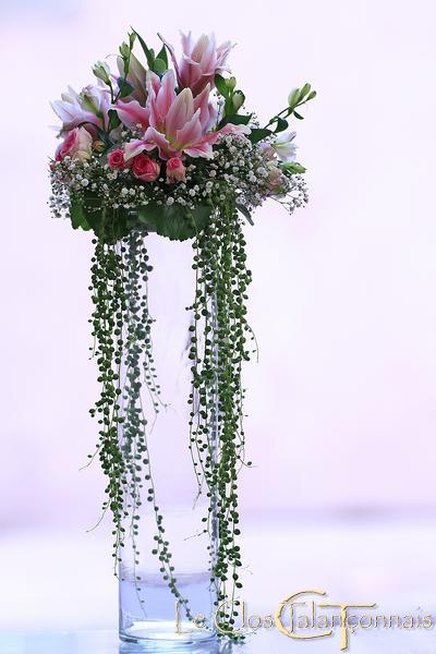 decor-de-buffet-fleurs-en-suspension