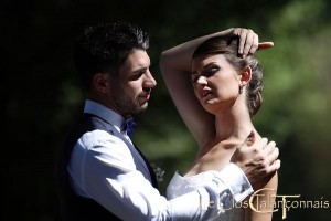 milieu-naturel-pose-pour-photo-de-mariage