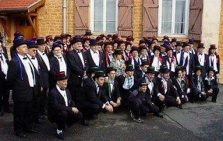 Defile-Conscrit-Classes-en7-Amberieux-Azergues